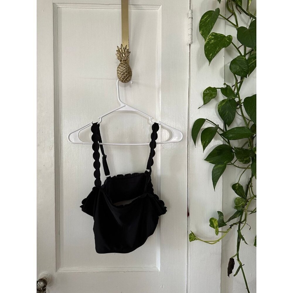 Women’s size 1x-large black scalloped bikini top